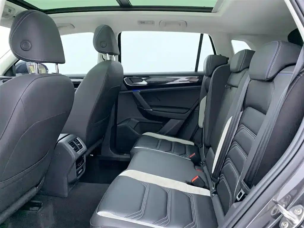 Tayron GTE 2022 1.4T Luxury Edition — миниатюра 13