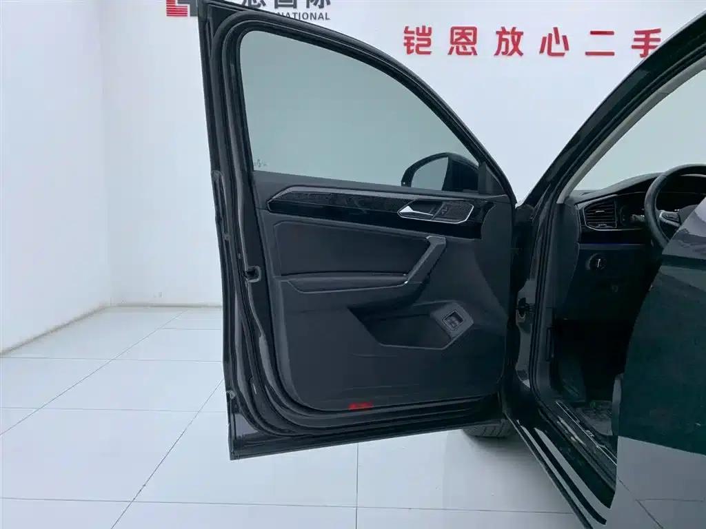Tayron GTE 2022 1.4T Luxury Edition — миниатюра 29
