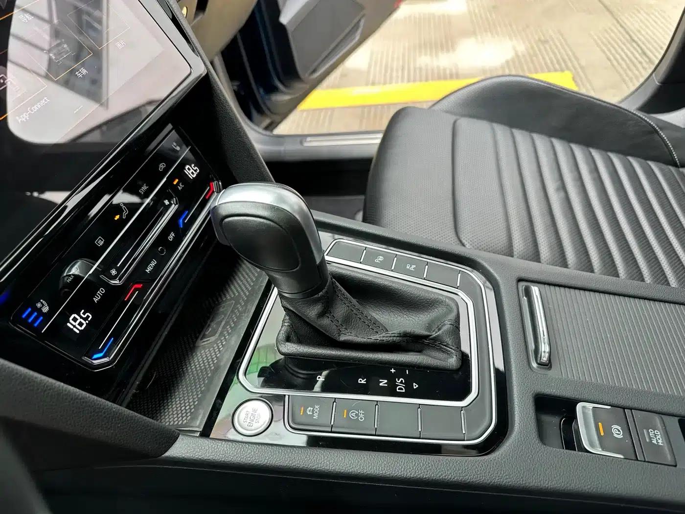 Passat Variant 2021 2.0T Long Range Edition — миниатюра 12