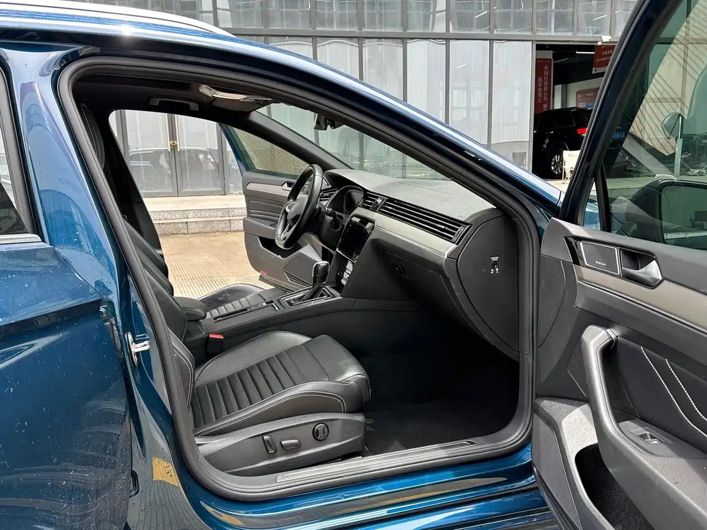 Passat Variant 2021 2.0T Long Range Edition — миниатюра 17