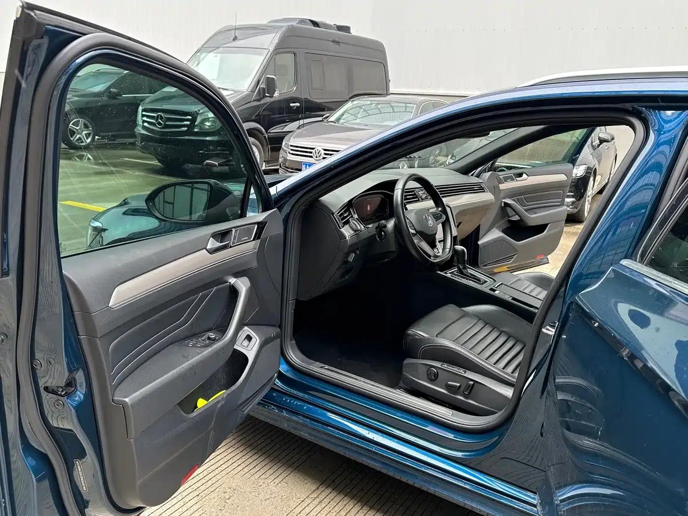 Passat Variant 2021 2.0T Long Range Edition — миниатюра 8