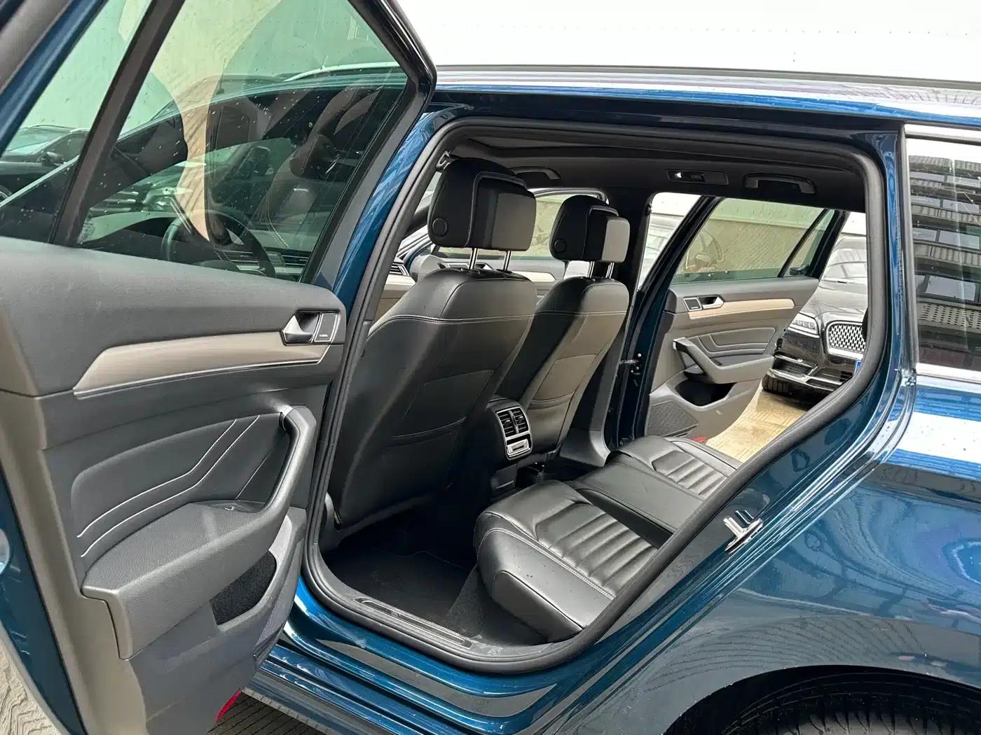 Passat Variant 2021 2.0T Long Range Edition — миниатюра 9