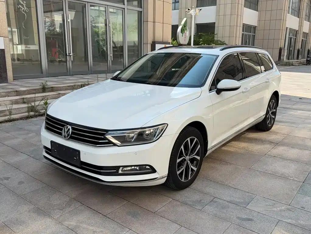 Passat Variant 2018 380TSI 2WD Comfortline — миниатюра 2