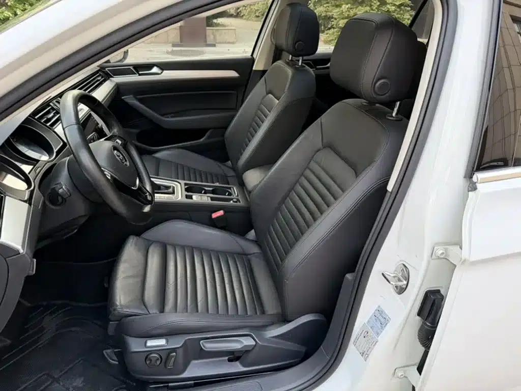 Passat Variant 2018 380TSI 2WD Comfortline — миниатюра 11