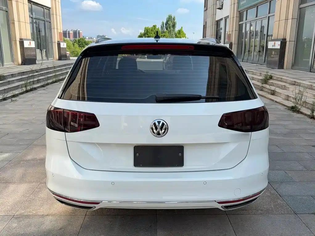 Passat Variant 2018 380TSI 2WD Comfortline — миниатюра 13