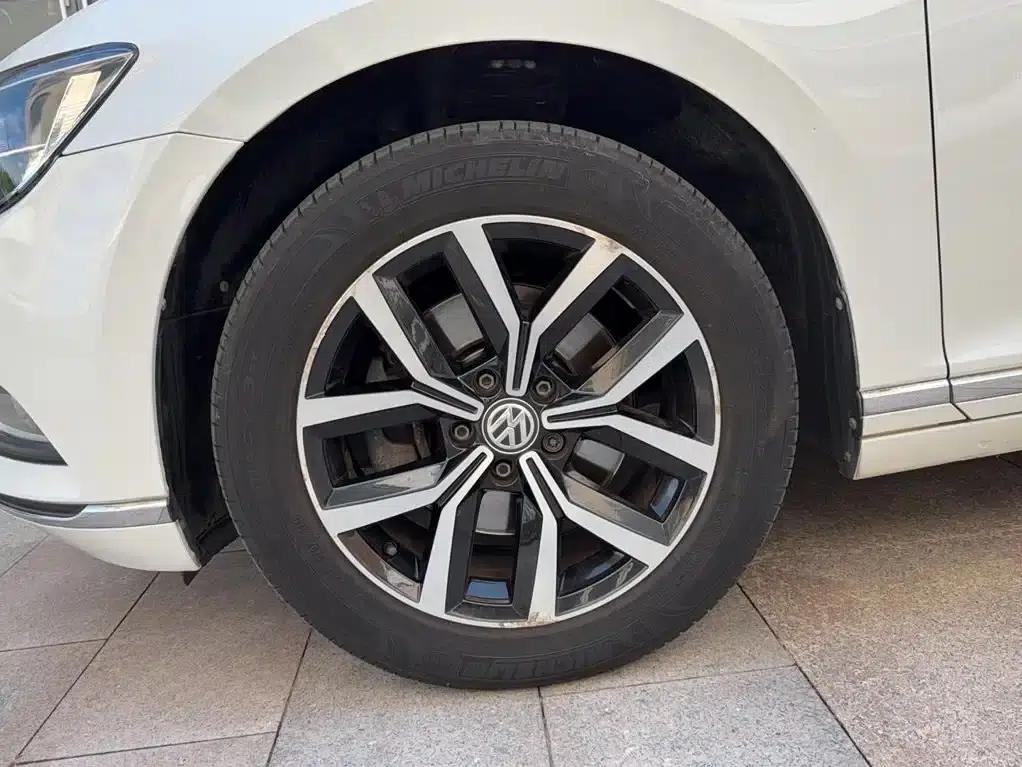 Passat Variant 2018 380TSI 2WD Comfortline — миниатюра 18