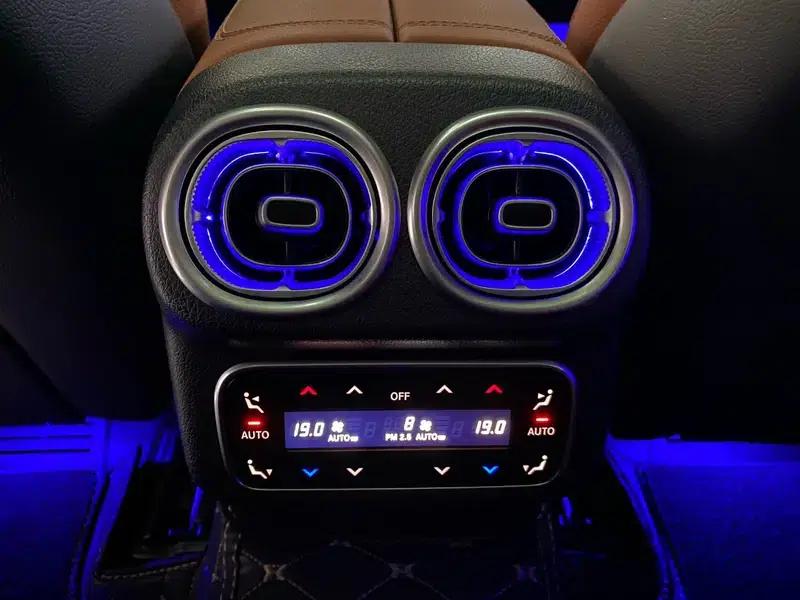 2023 Mercedes-Benz GLC 300 L 4MATIC Luxury 7-seater — миниатюра 13