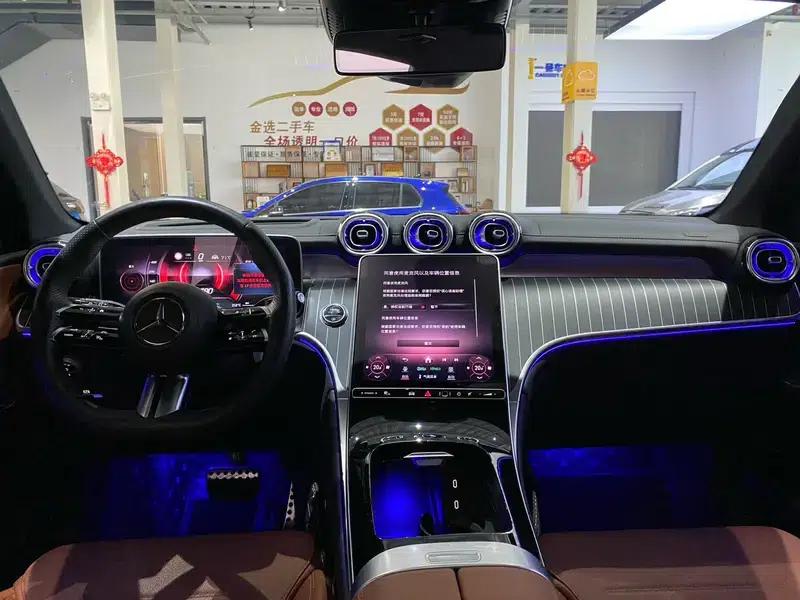 2023 Mercedes-Benz GLC 300 L 4MATIC Luxury 7-seater — миниатюра 18