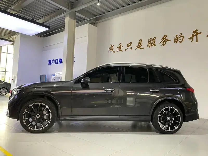 2023 Mercedes-Benz GLC 300 L 4MATIC Luxury 7-seater — миниатюра 3