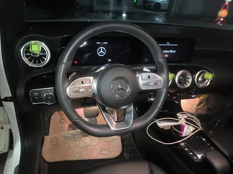 Mercedes-Benz A-Class 2022 Facelift A 200 L Sport Sedan Fashion Edition — миниатюра 10
