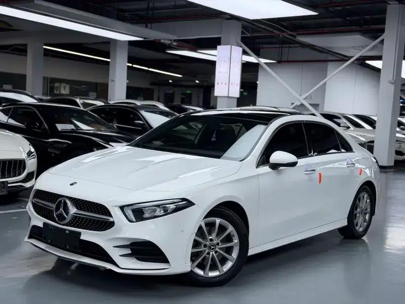 Mercedes-Benz A-Class 2020 Facelift A 200 L Sport Sedan Fashion Model — миниатюра 1