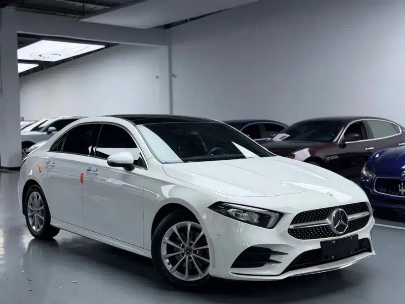 Mercedes-Benz A-Class 2020 Facelift A 200 L Sport Sedan Fashion Model — миниатюра 3