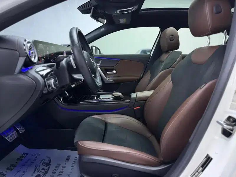 Mercedes-Benz A-Class 2020 Facelift A 200 L Sport Sedan Fashion Model — миниатюра 9