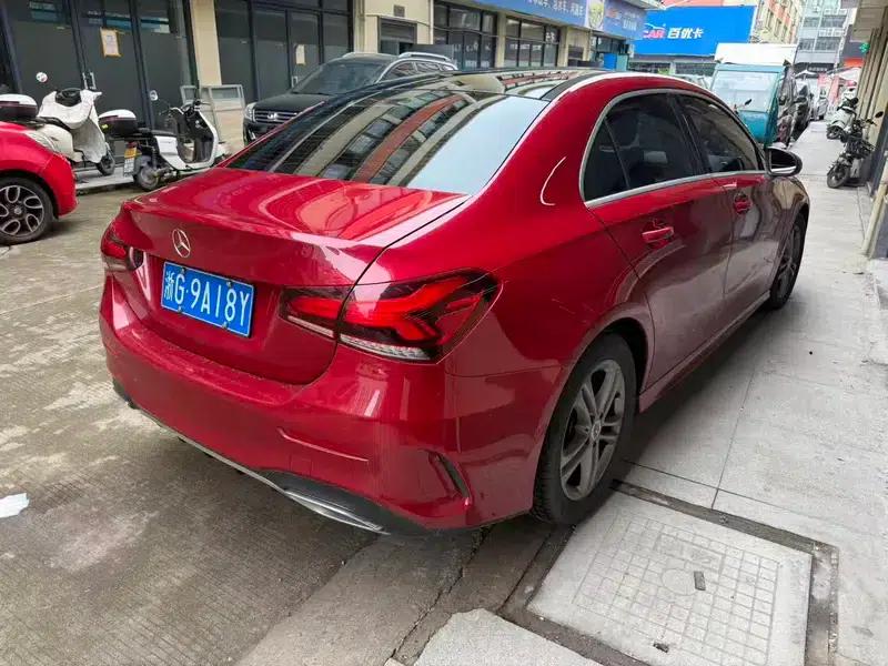Mercedes-Benz A-Class 2022 Facelift A 180 L Sport Sedan — миниатюра 5