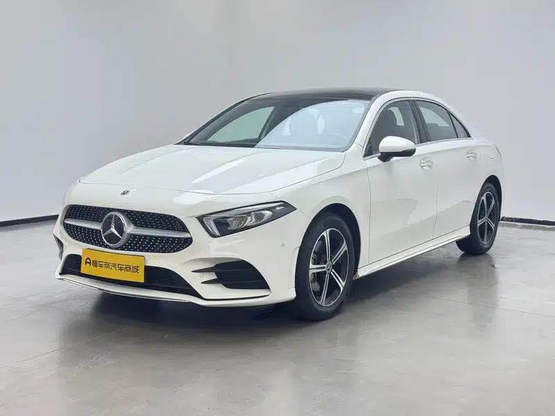 2023 Mercedes-Benz A-Class A 200 L Sport Sedan Fashion Edition — миниатюра 1