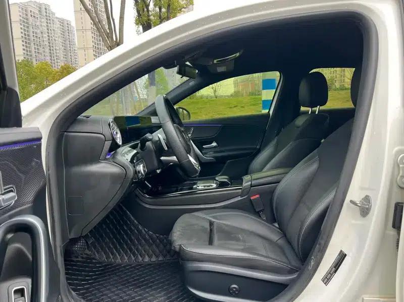 Mercedes-Benz A-Class 2020 A 200 L Sport Sedan — миниатюра 11