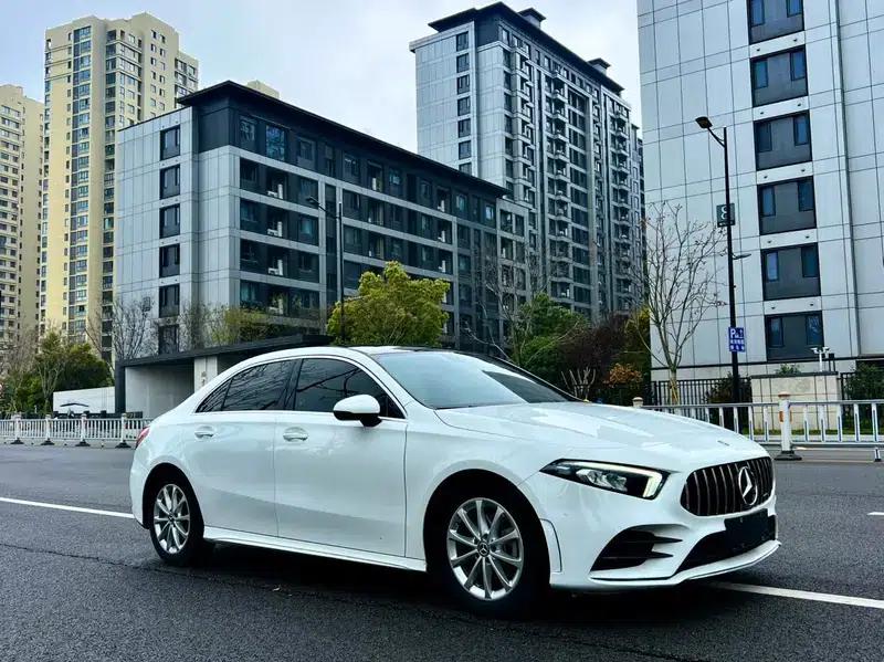 Mercedes-Benz A-Class 2020 A 200 L Sport Sedan — миниатюра 3