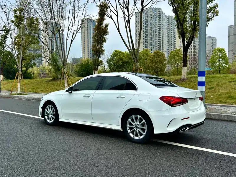 Mercedes-Benz A-Class 2020 A 200 L Sport Sedan — миниатюра 4