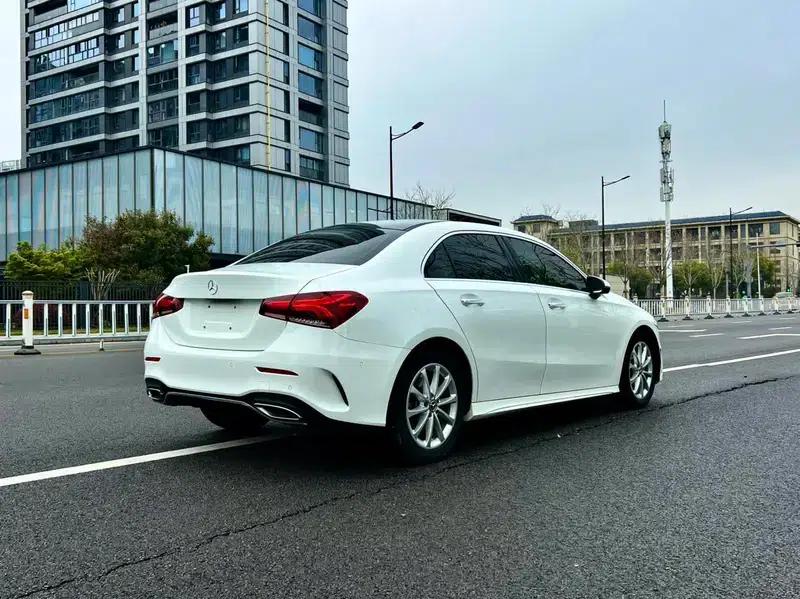 Mercedes-Benz A-Class 2020 A 200 L Sport Sedan — миниатюра 6