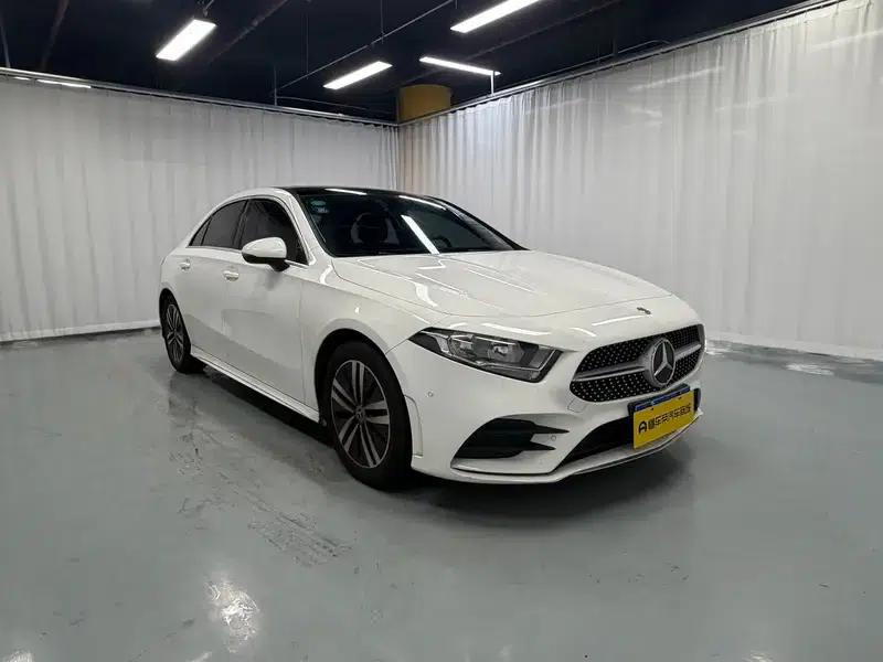 2019 Mercedes-Benz A-Class A 180 L Sport Sedan — миниатюра 3