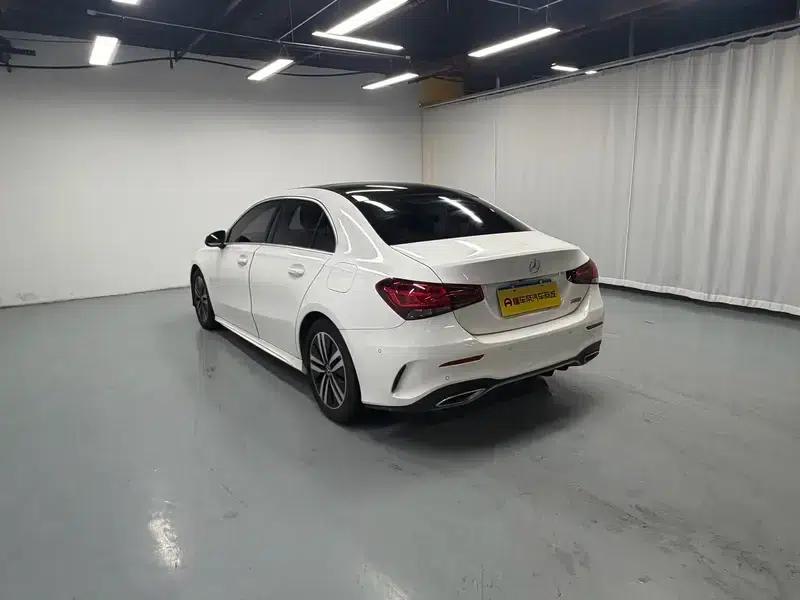 2019 Mercedes-Benz A-Class A 180 L Sport Sedan — миниатюра 5