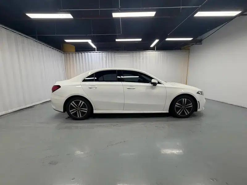 2019 Mercedes-Benz A-Class A 180 L Sport Sedan — миниатюра 8
