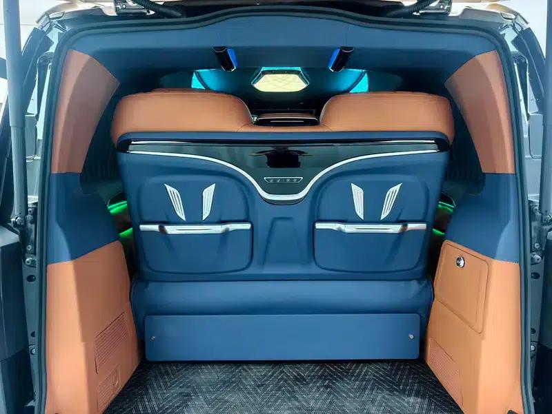 2024 Nissan Vito 2.0T Business Edition 7-seater — миниатюра 25
