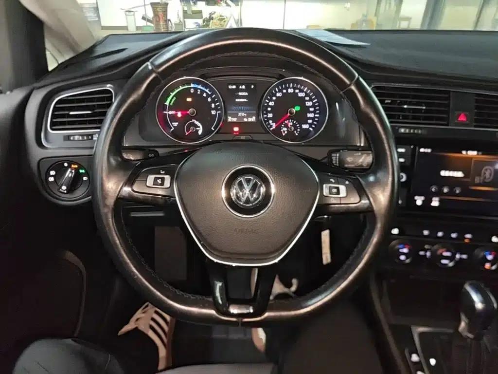 2020 Golf EV — миниатюра 11