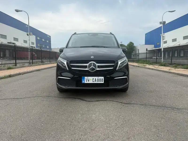 Mercedes-Benz V-Class 2021 V 260 L Long Wheelbase Premium Edition — миниатюра 2