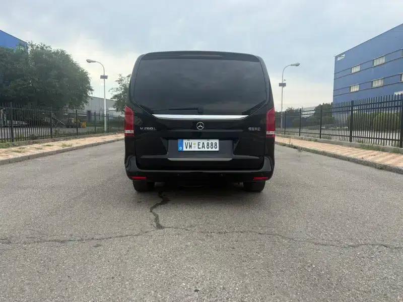 Mercedes-Benz V-Class 2021 V 260 L Long Wheelbase Premium Edition — миниатюра 5