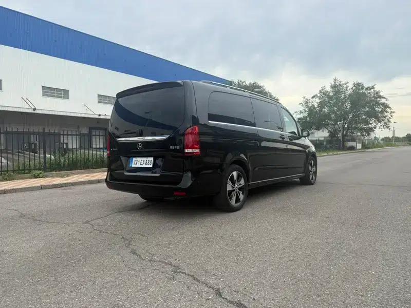 Mercedes-Benz V-Class 2021 V 260 L Long Wheelbase Premium Edition — миниатюра 6