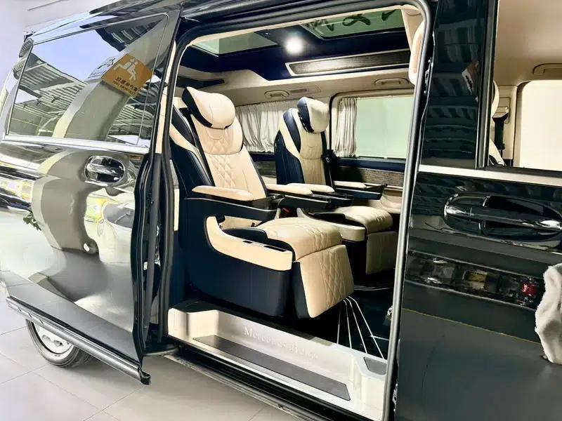 Mercedes-Benz V-Class 2018 V 260 L Premium Extended Edition (China VI Emission Standard) — миниатюра 9