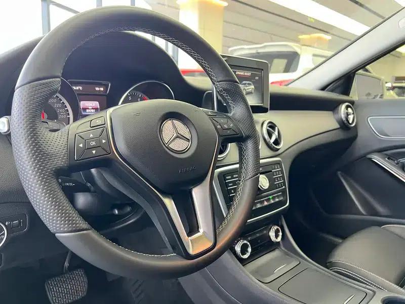 2016 Mercedes-Benz GLA 200 Dynamic — миниатюра 11