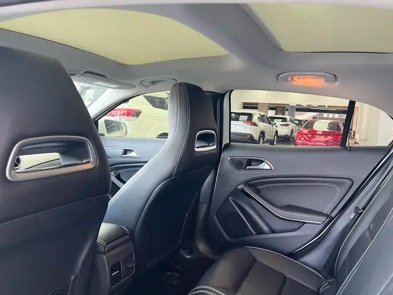 2016 Mercedes-Benz GLA 200 Dynamic — миниатюра 16