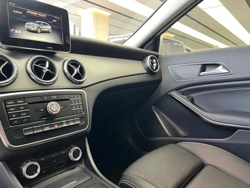 2016 Mercedes-Benz GLA 200 Dynamic — миниатюра 8