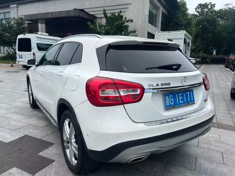 2017 Mercedes-Benz GLA 200 Dynamic — миниатюра 4