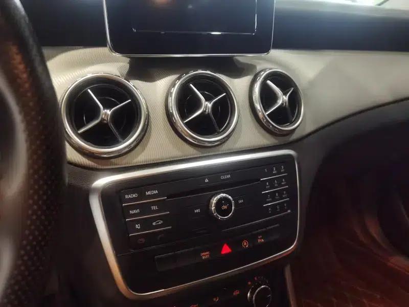 2016 Mercedes-Benz GLA 200 Dynamic — миниатюра 5