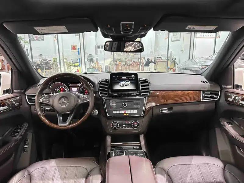 Mercedes-Benz GLS 2018 3.0T Automatic 4WD 7-Seater (Parallel Import) — миниатюра 16