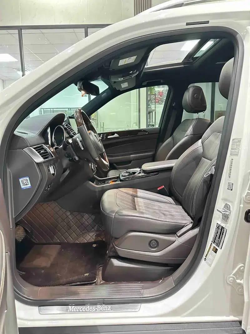 Mercedes-Benz GLS 2018 3.0T Automatic 4WD 7-Seater (Parallel Import) — миниатюра 20
