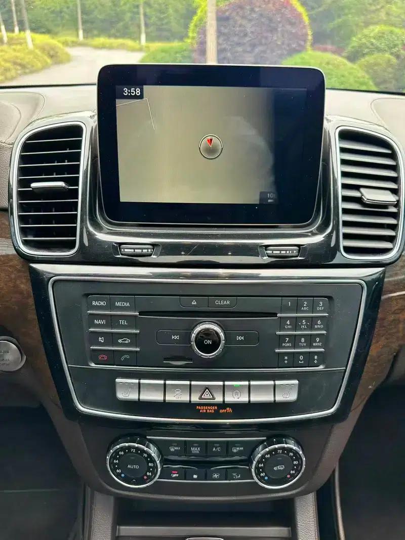 Mercedes-Benz GLS 2017 3.0T Automatic 4WD 7-Seater — миниатюра 11