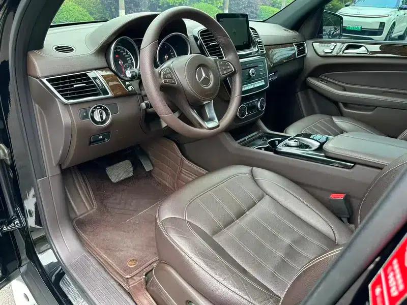 Mercedes-Benz GLS 2017 3.0T Automatic 4WD 7-Seater — миниатюра 19