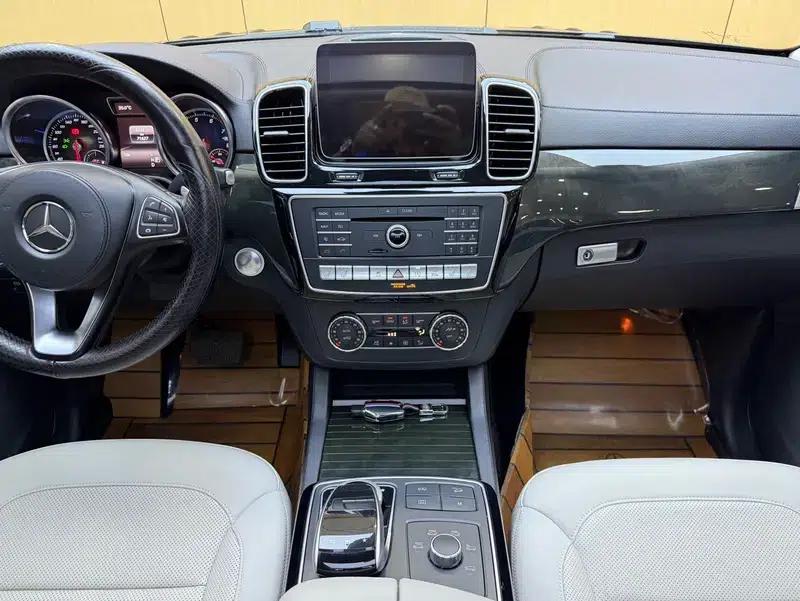 Mercedes-Benz GLS 2017 4.7T Automatic 4WD 7-Seater (Parallel Import) — миниатюра 8
