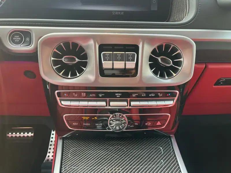 Mercedes-Benz G-Class AMG 2023 4.0T Automatic 4WD 5-seater Parallel Import — миниатюра 6