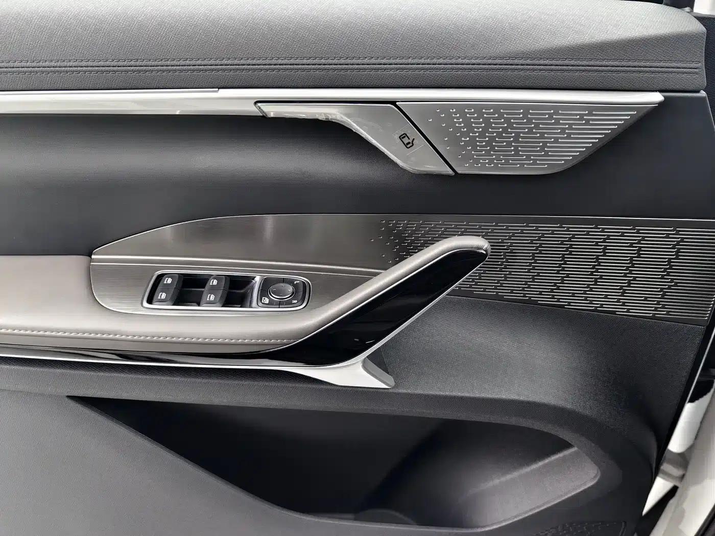 Everyone 7 2024 Facelift Super Hybrid Long Range Enjoy Edition — миниатюра 8