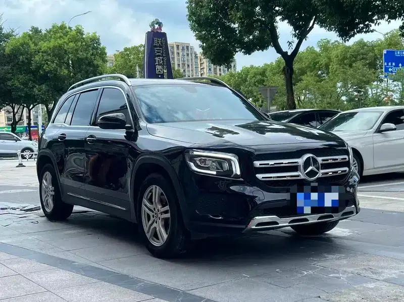 2023 Mercedes-Benz GLB 200 Dynamic — миниатюра 3