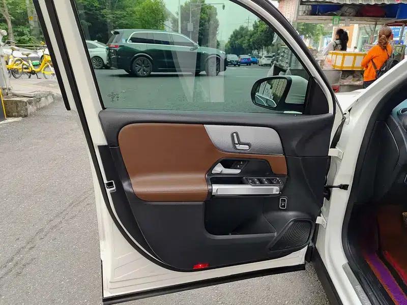 2021 Mercedes-Benz GLB 180 Fashion Edition — миниатюра 11