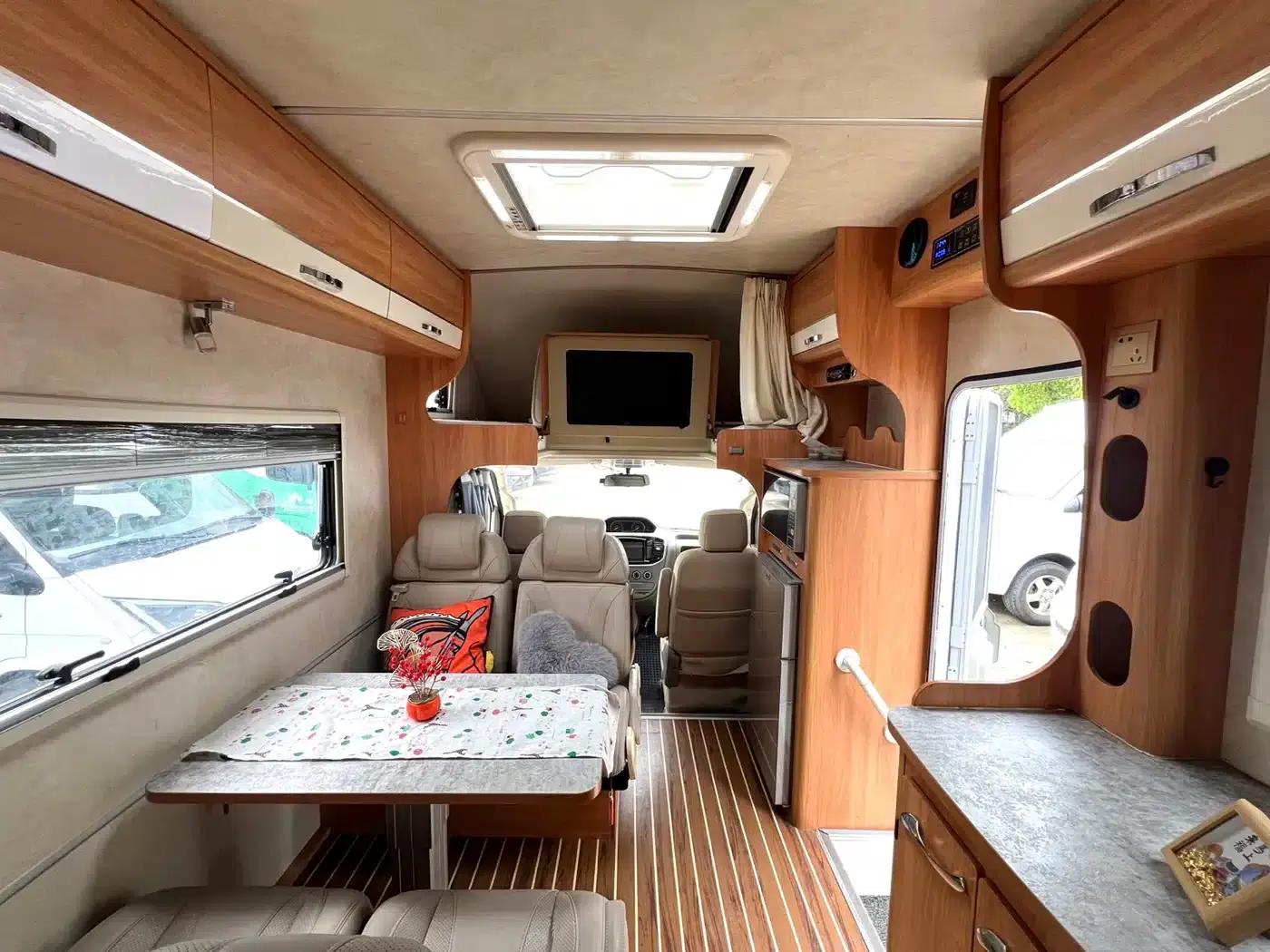SAIC MAXUS V80C Motorhome 2019 Model 2.5T Automatic — миниатюра 4