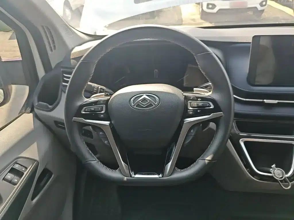 Xintu V90 2024 Smart 2.0T Automatic Front-Wheel Drive Long Wheelbase High Roof Single Rear Tire 6/7 Seats — миниатюра 11