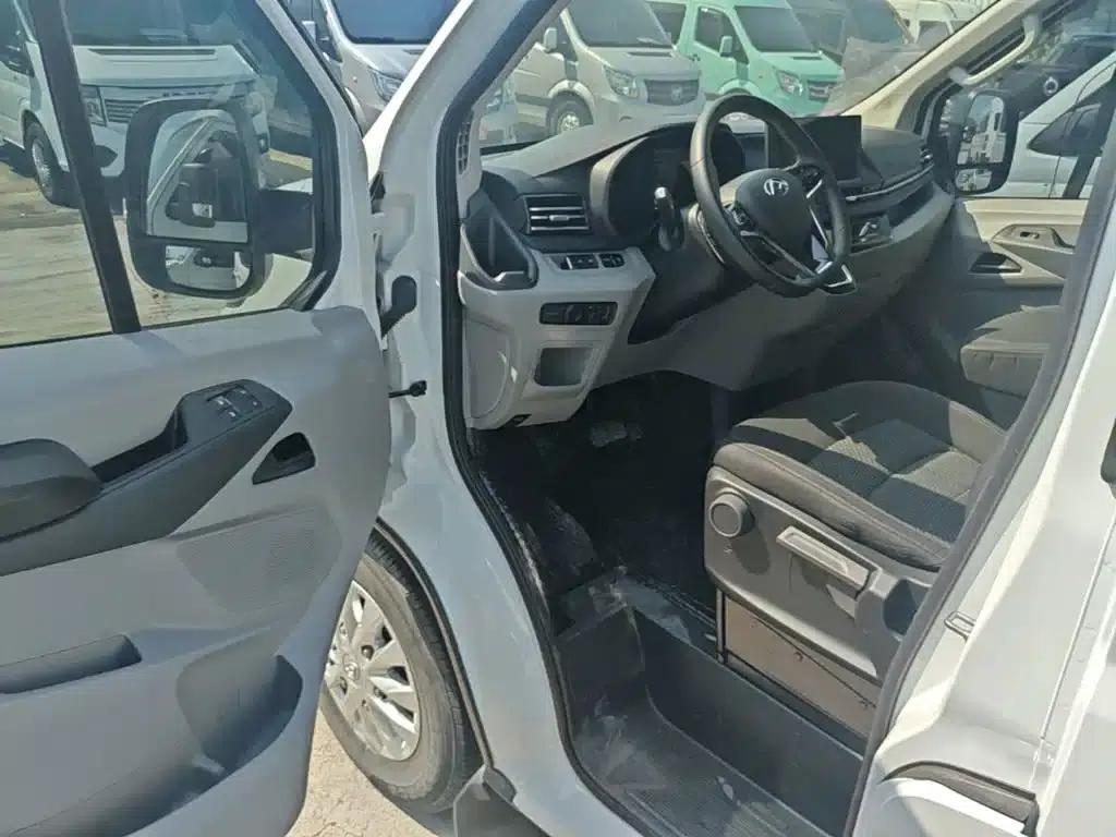 Xintu V90 2024 Smart 2.0T Automatic Front-Wheel Drive Long Wheelbase High Roof Single Rear Tire 6/7 Seats — миниатюра 16