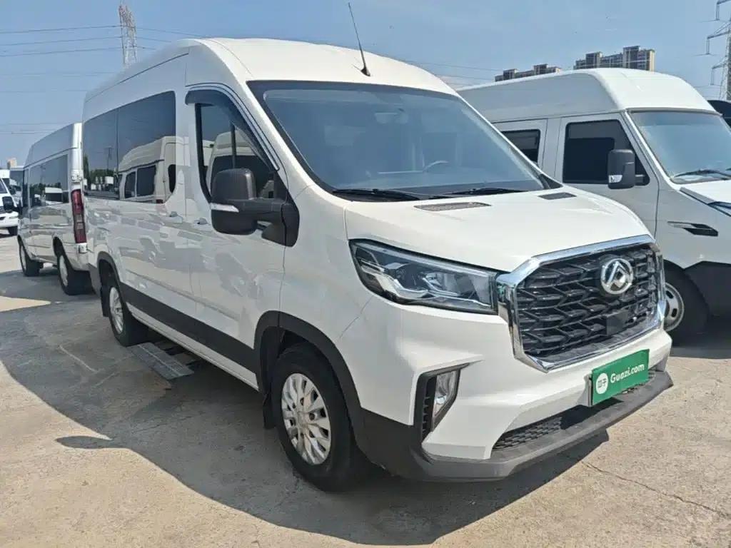 Xintu V90 2024 Smart 2.0T Automatic Front-Wheel Drive Long Wheelbase High Roof Single Rear Tire 6/7 Seats — миниатюра 4